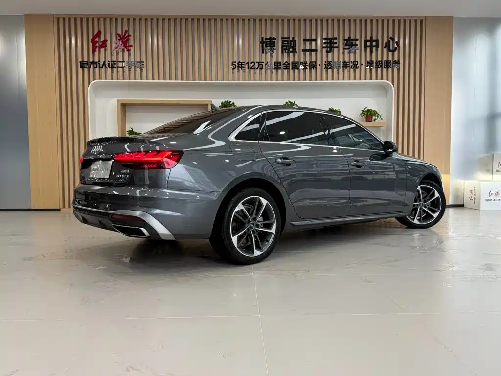 Фото 3 - Audi A4L
