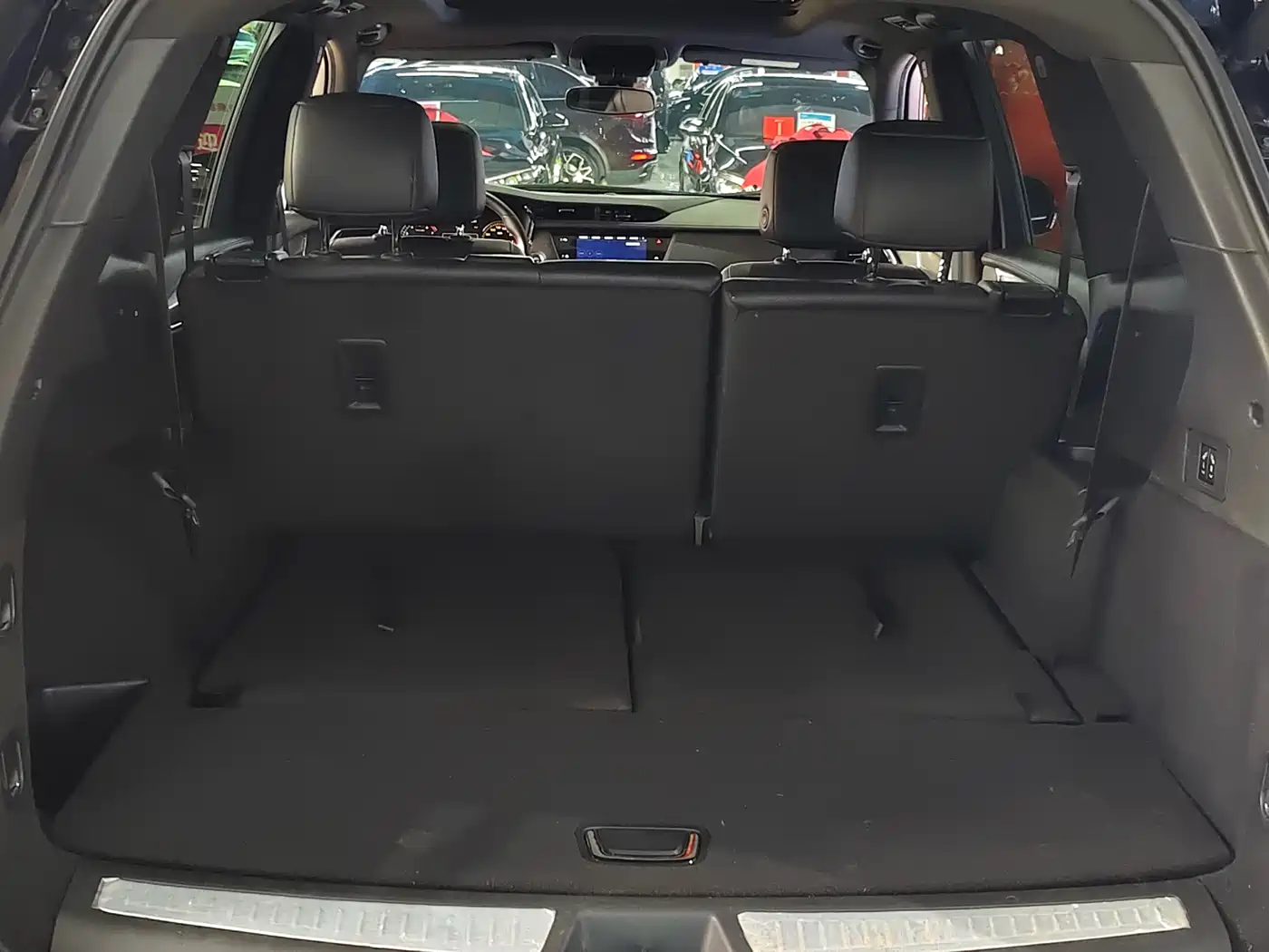 CADILLAC XT6