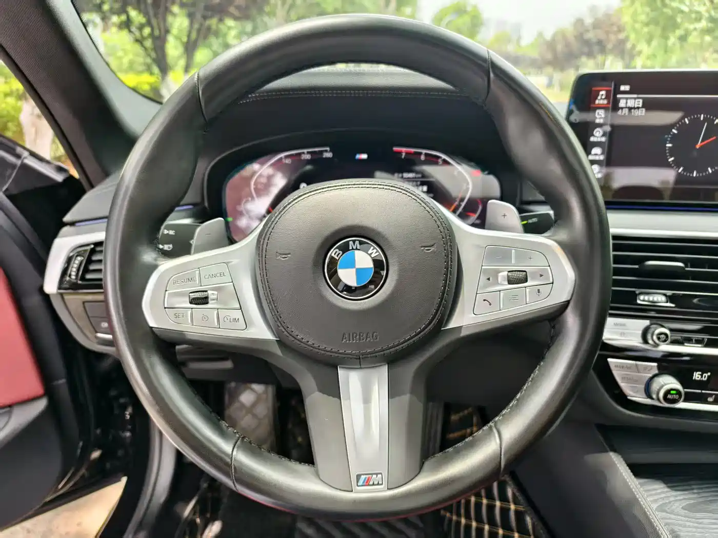 BMW 5 Series 2023 Facelift 530Li Leading M Sport Package фото 14