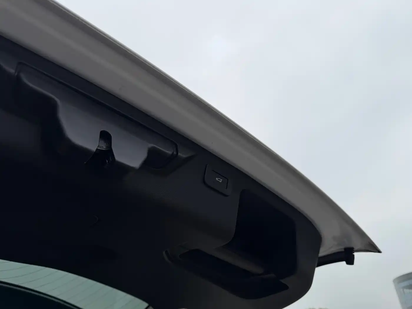 LAND ROVER DISCOVER SPORTS