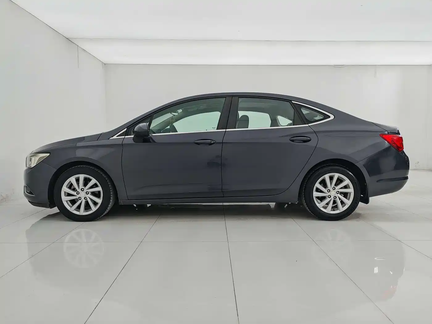 Buick Verano 2017 Sedan 15S Automatic Leading фото 11