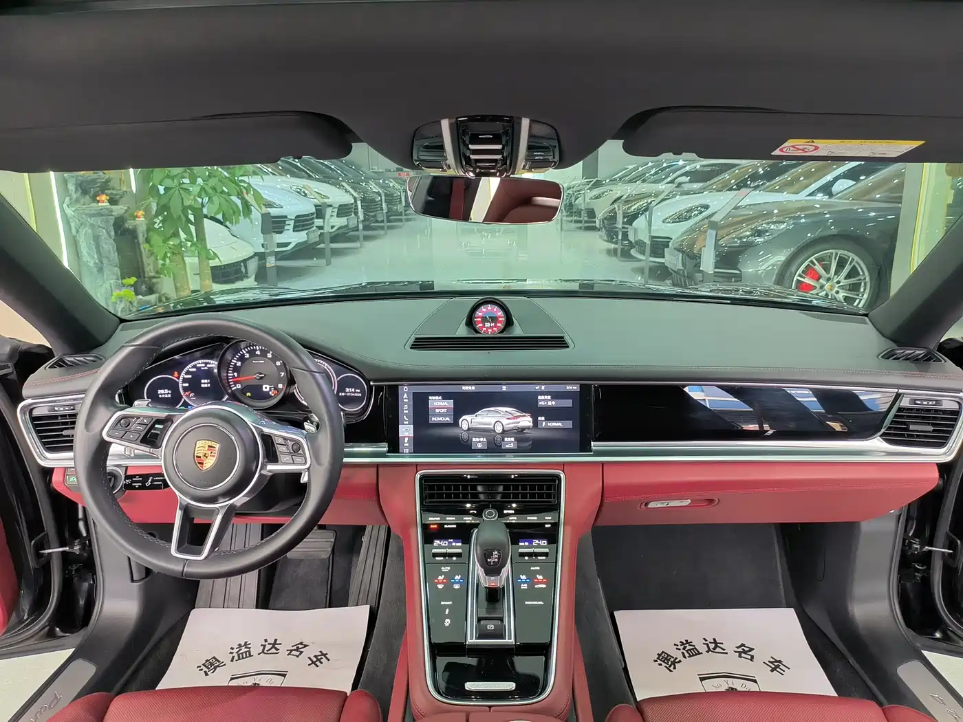 Porsche Panamera 2019 Panamera 4 Executive Long Wheelbase 2.9T фото 11