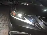 Фото 7 - Lexus ES