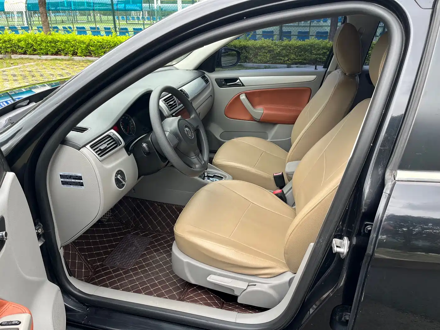 Volkswagen Bora 2011 2011 1.6L Automatic Fashion