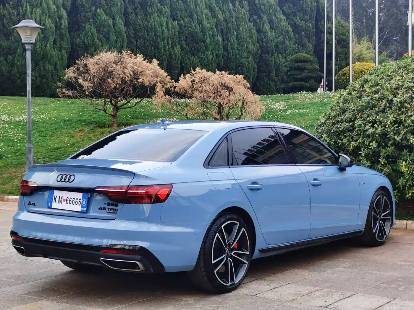 Audi A4L 2024 45 TFSI quattro Premium Dynamic фото 8