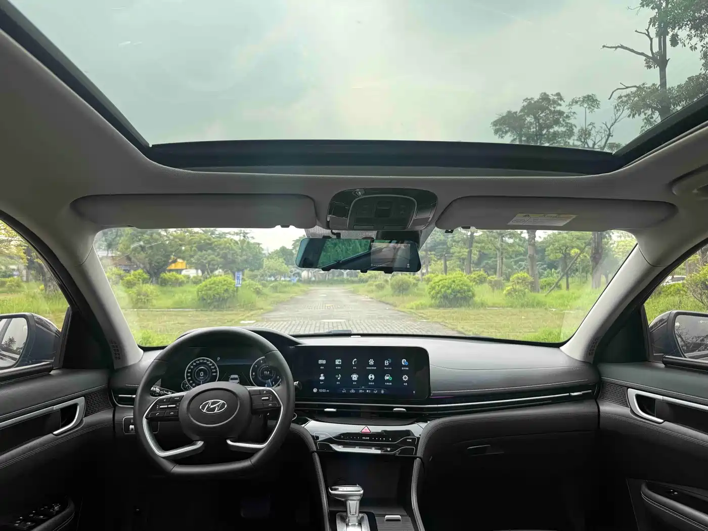 Hyundai Mistra 2021 2021 270TGDi DCT LUX Premium