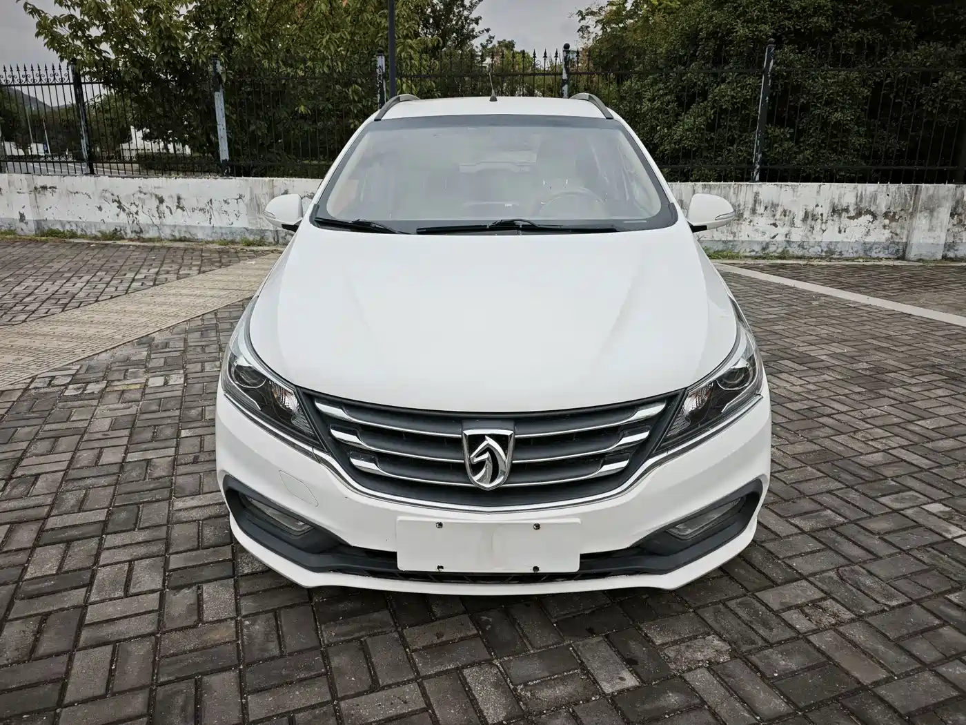 Baojun 310W 2017 2017 1.5L Manual Fashion Edition (China V)
