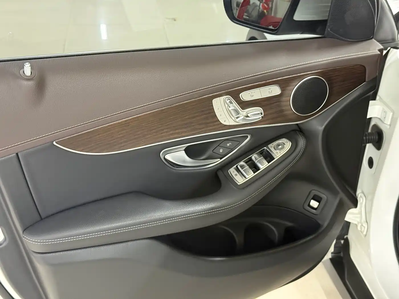 Mercedes-Benz GLC 2021 GLC 260 L 4MATIC Luxury фото 19