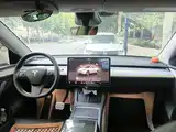 Photo 12 - Tesla Model Y