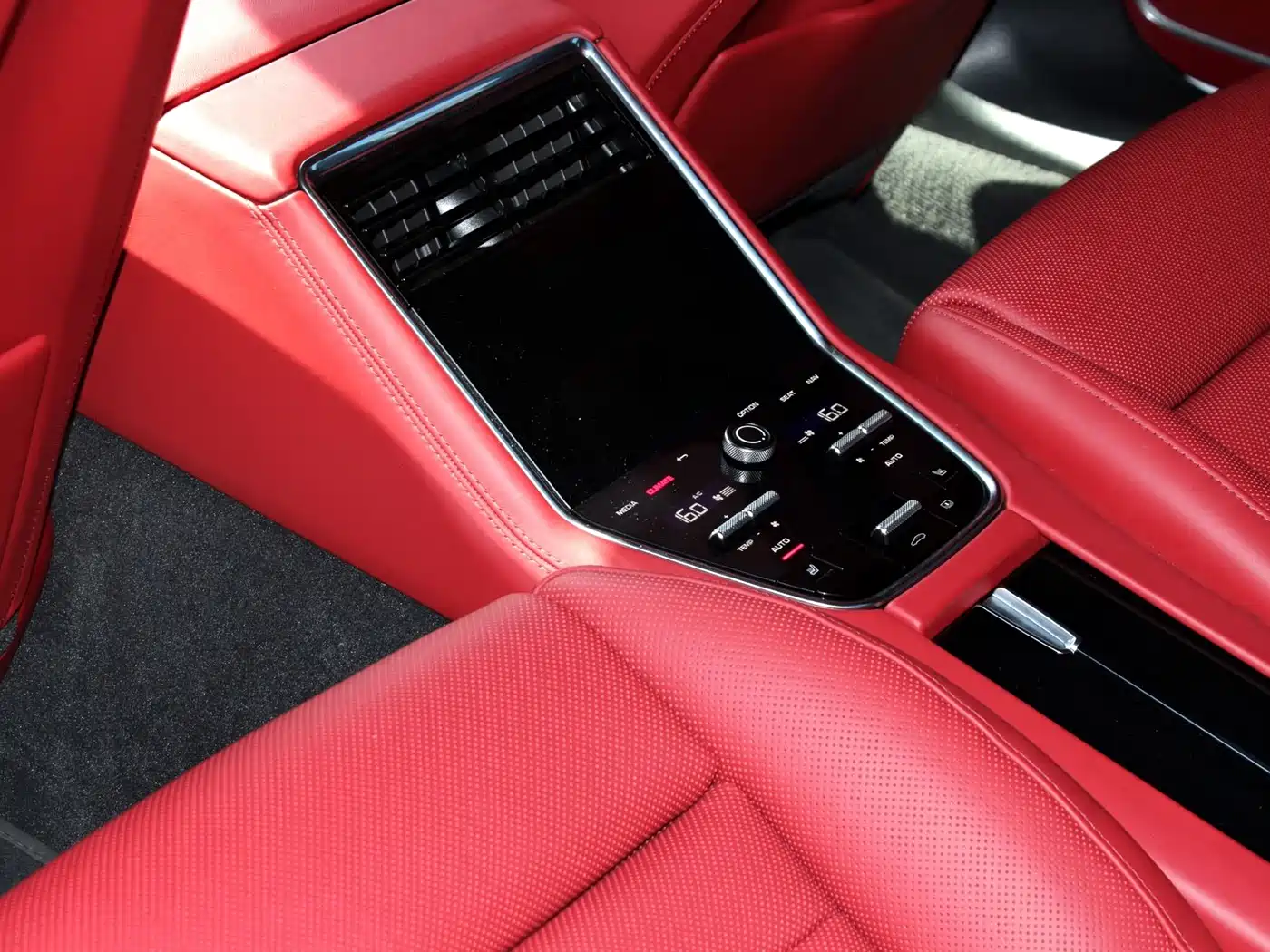 Porsche Panamera 2023 Panamera GTS 4.0T фото 9