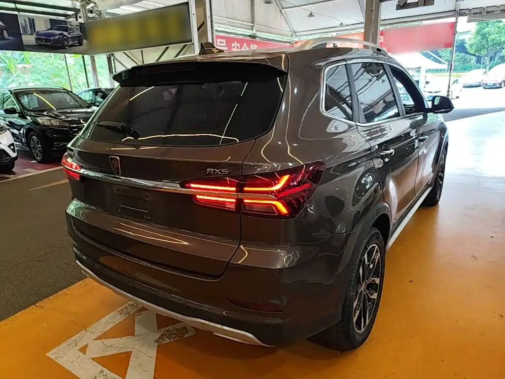Фото 7 - Roewe RX5