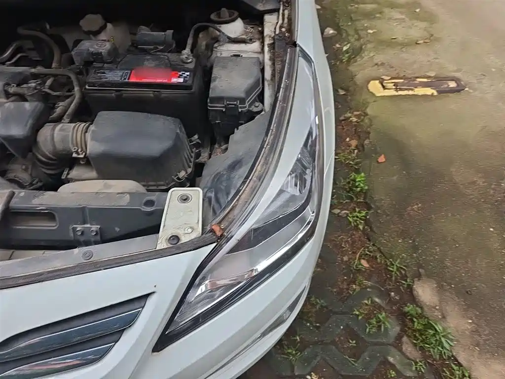 Hyundai Verna 2014 1.4L Manual Smart GLS фото 23