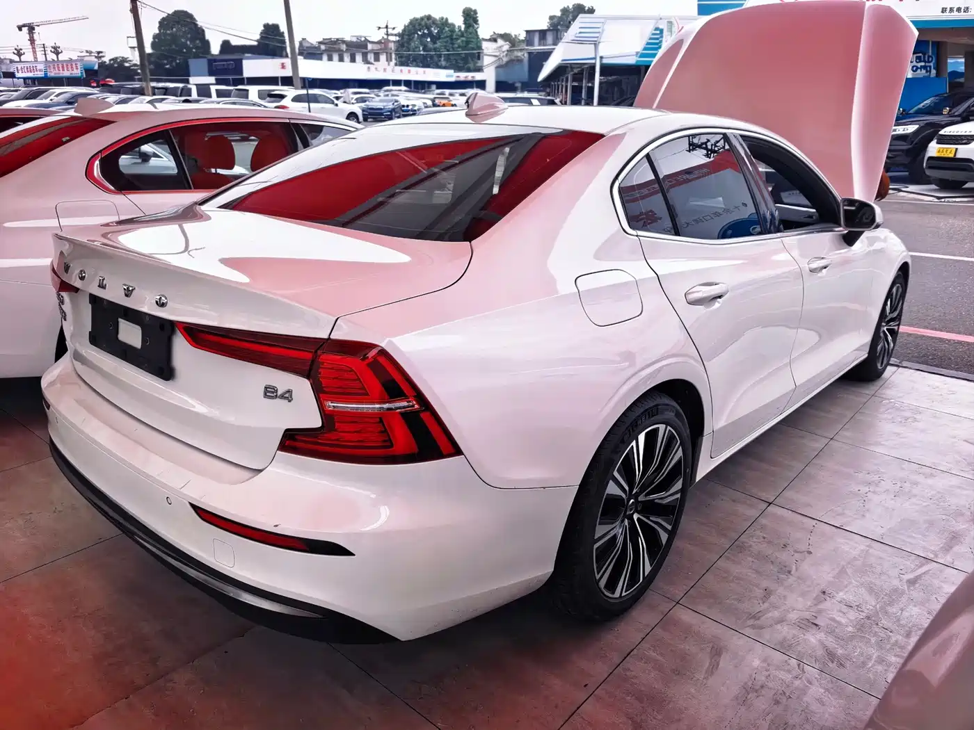 Volvo S60 2024 2024 B4 Inscription Luxury Edition
