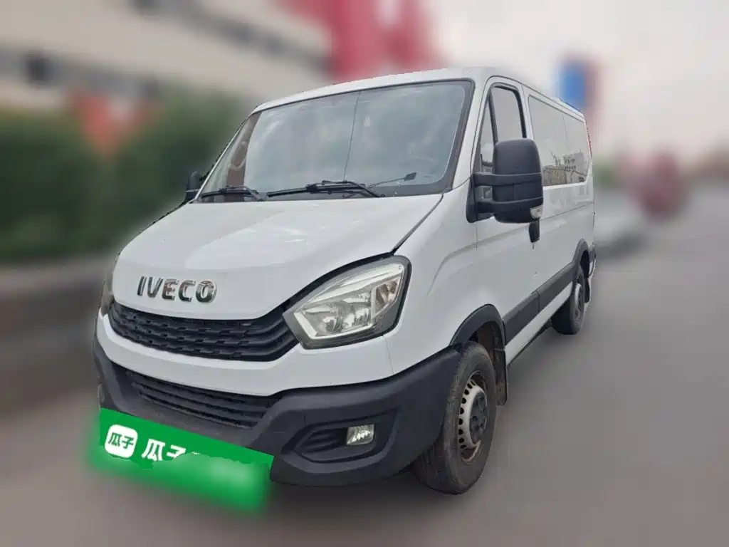 Iveco Daily 2022 2021 2.0T Manual Chaorui Short Wheelbase Low Roof Sliding Door F1A