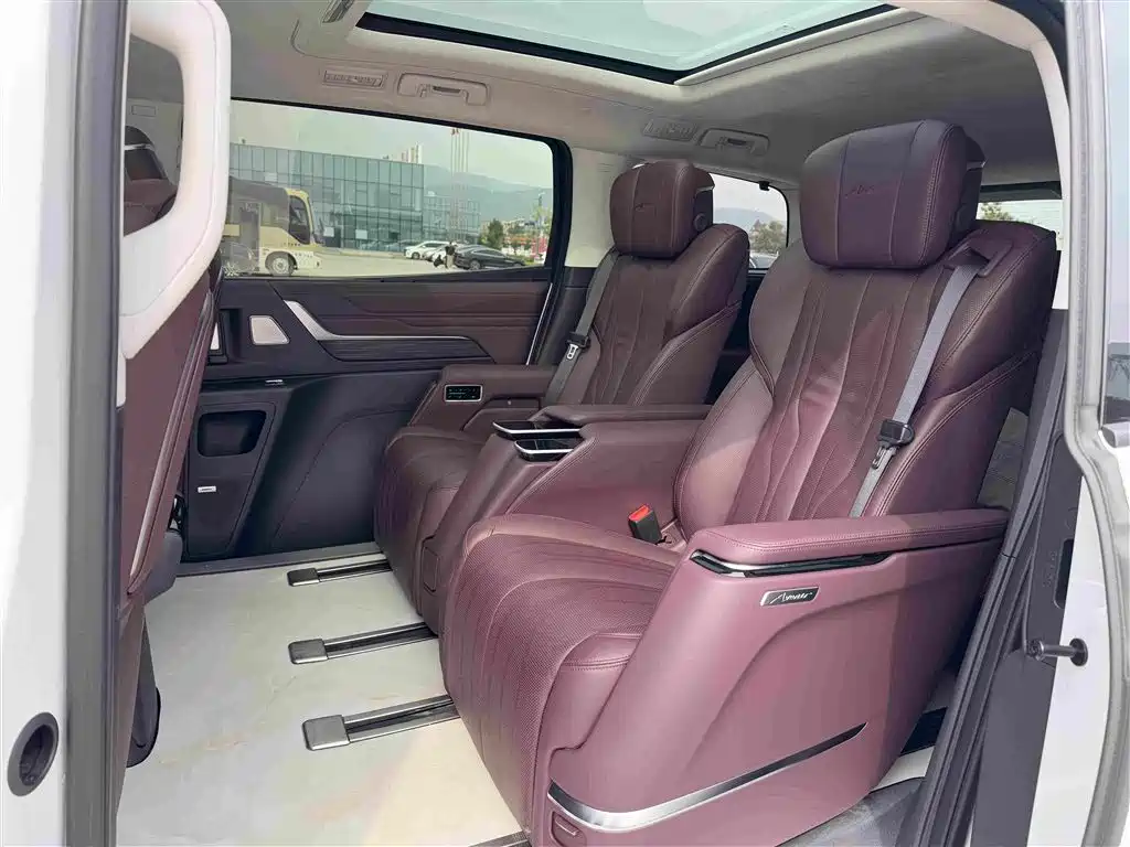 Buick Century 2024 2023 2.0T 7-Seater World Edition