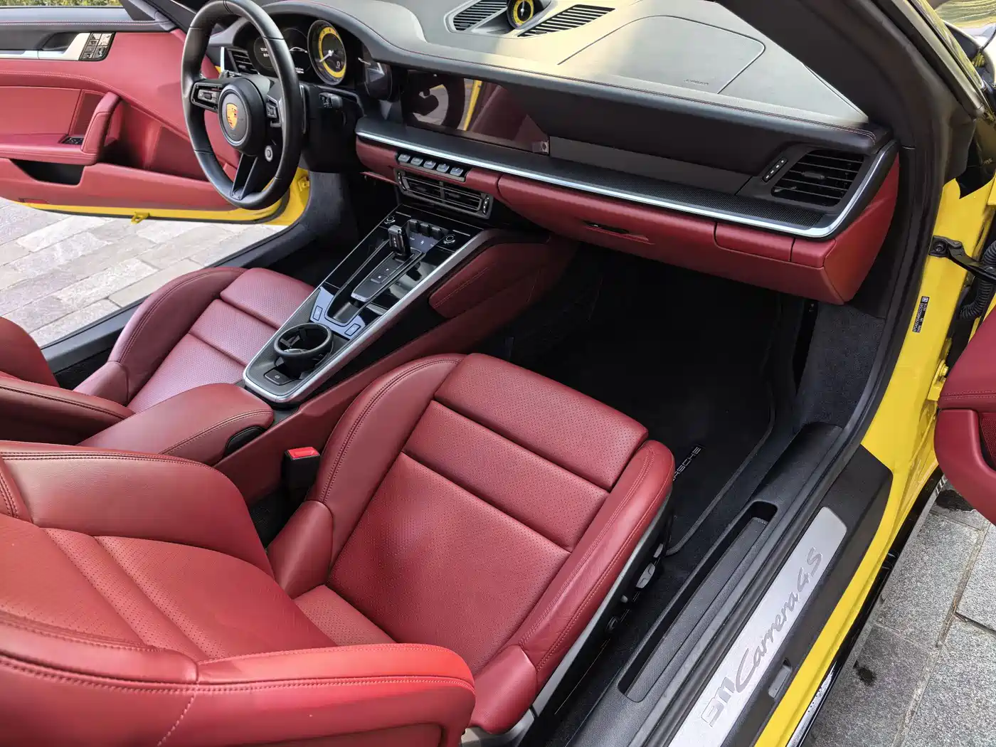 Porsche 911 2019 Carrera 4S 3.0T фото 17