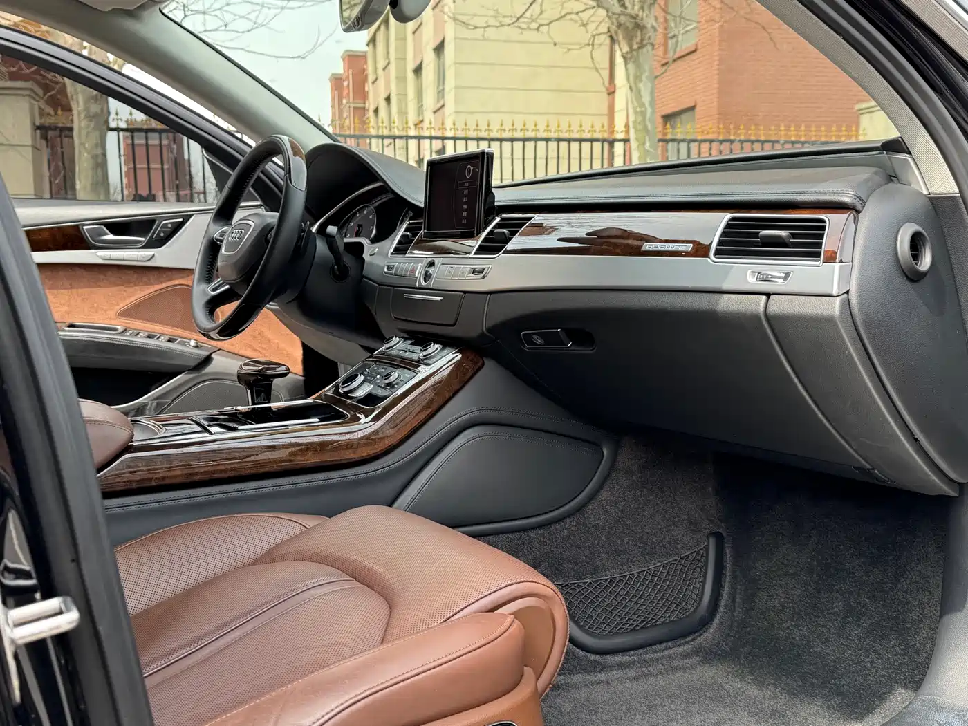 Audi A8 2014 A8L 45 TFSI quattro Luxury фото 8