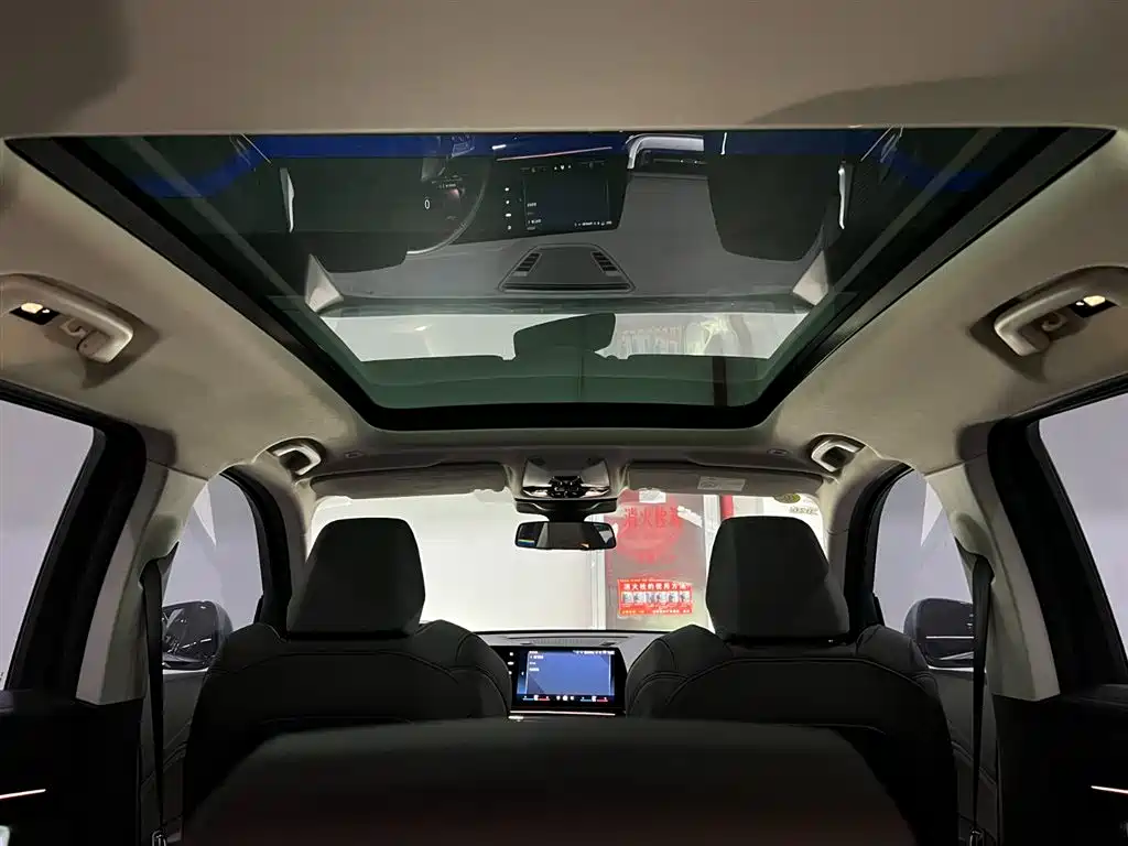 BMW X1 2023 sDrive20Li X Design Package фото 14