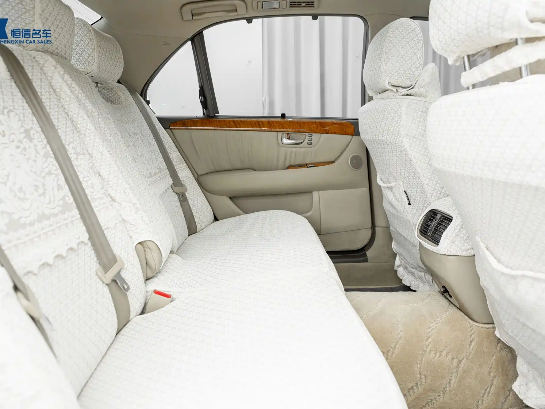 Фото 15 - Lexus LS