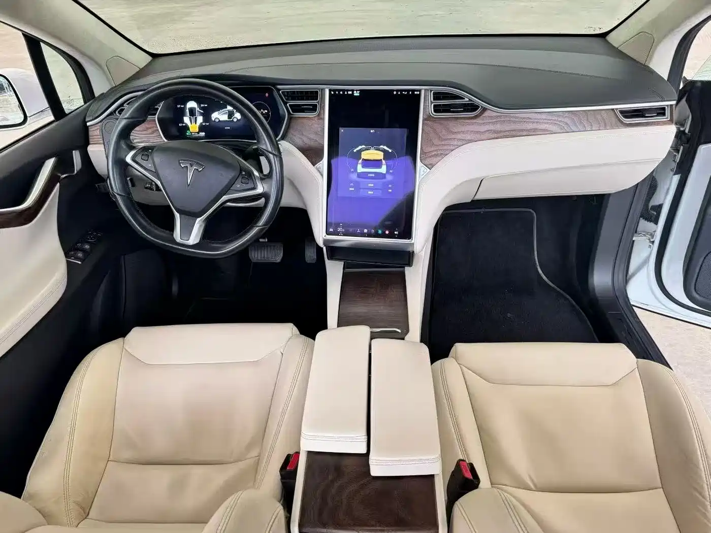 TESLA MODEL X
