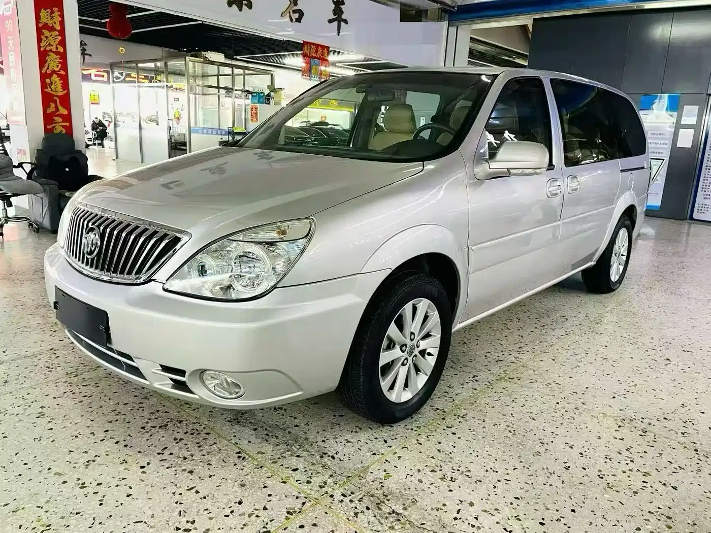 Buick GL8 2014 2.4L Classic Edition фото 2