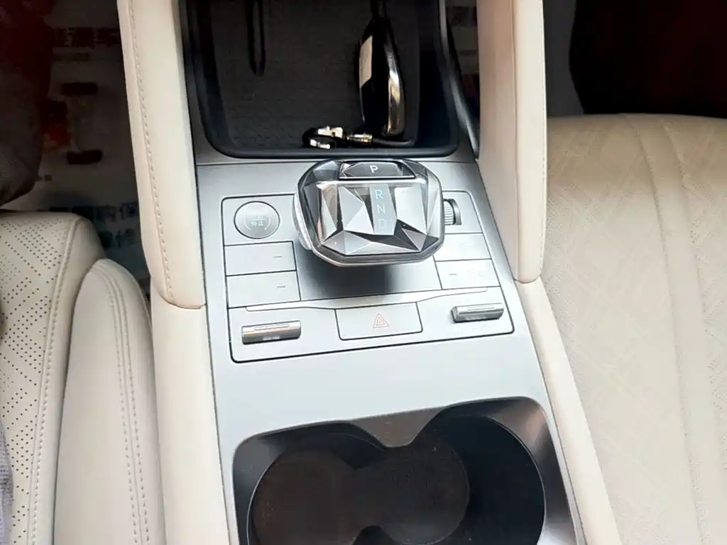 BYD Yuan UP 2024 2024 401KM Surpass Edition