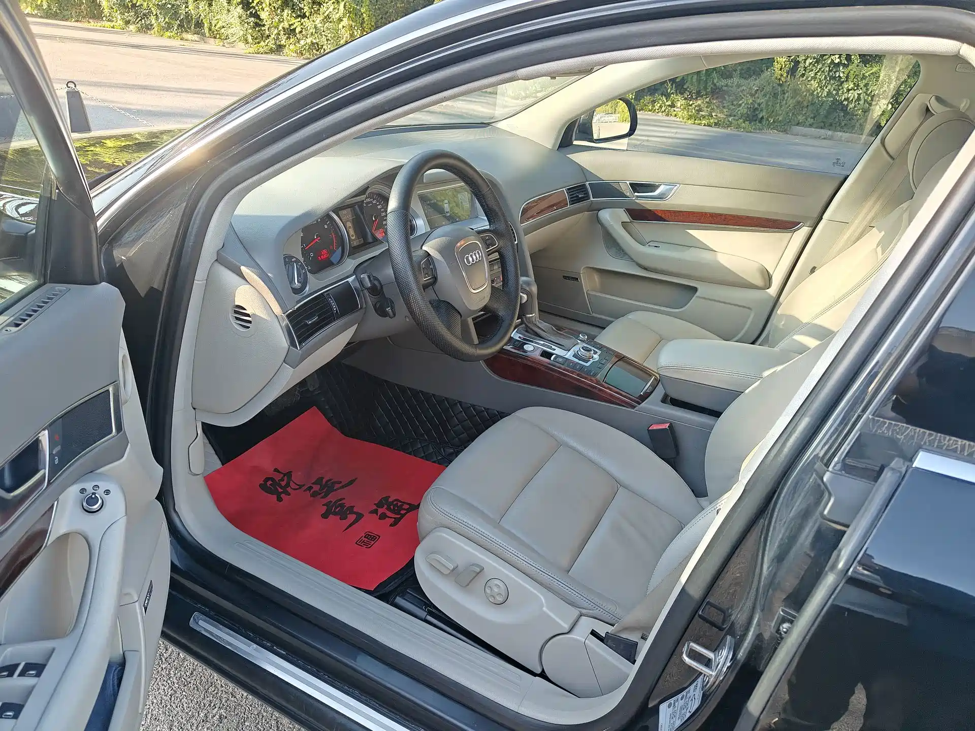 Photo 2 - Audi A6L