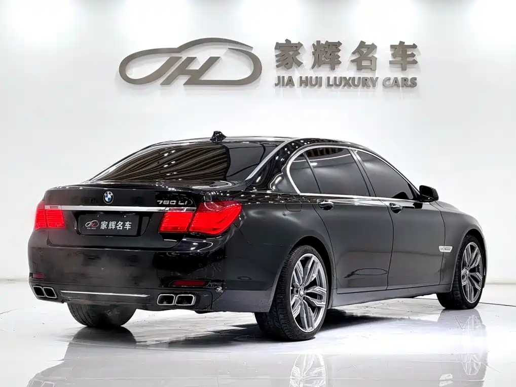 Фото 7 - BMW 7 Series