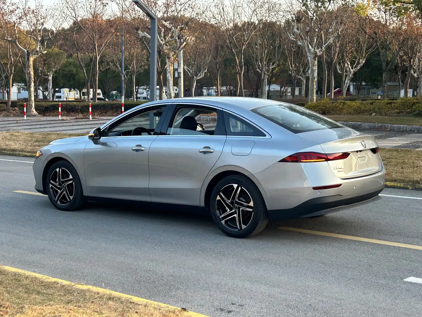 Roewe D7 2026 2025 DMH 125km World Champion Edition