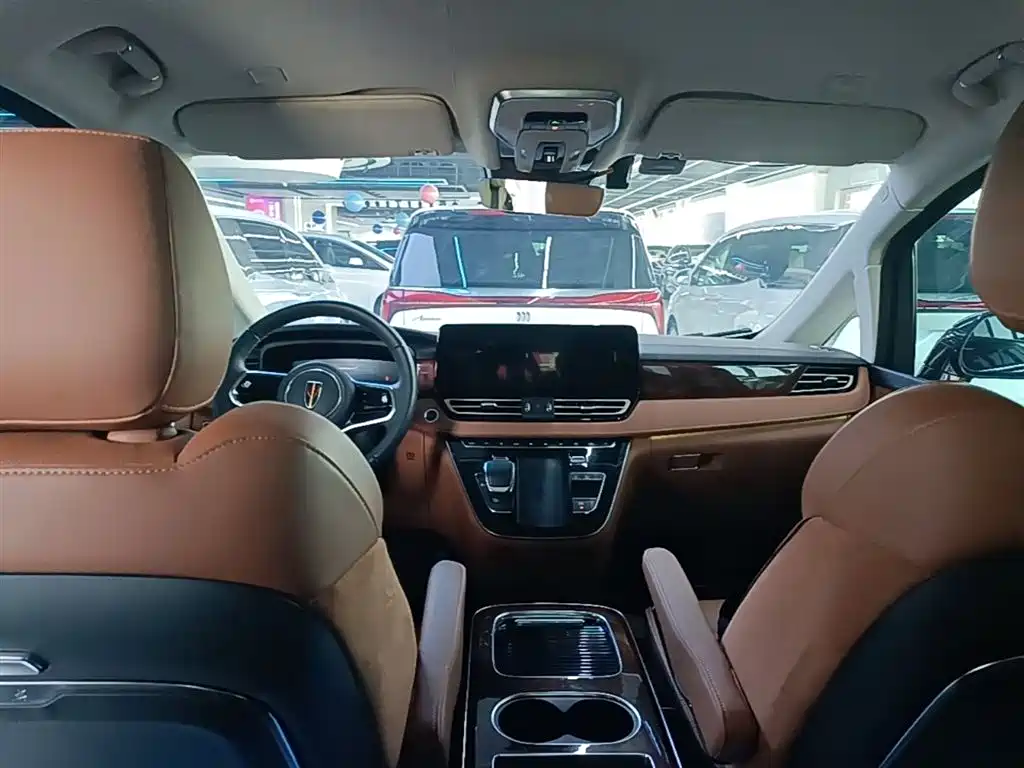 Hongqi HQ9 2023 2.0T Smart Connect Flag Enjoy Edition фото 10