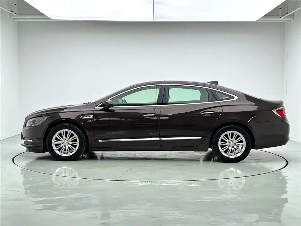 Buick LaCrosse 2018 Model 20T Elite Edition фото 3