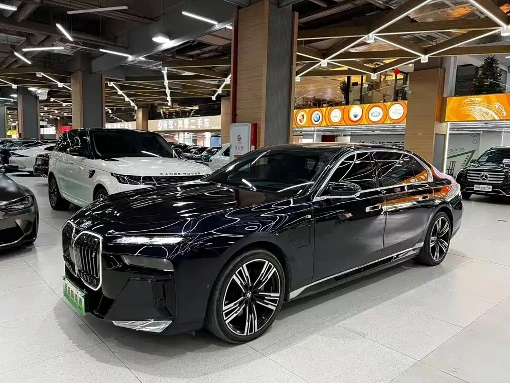 BMW i7 2023