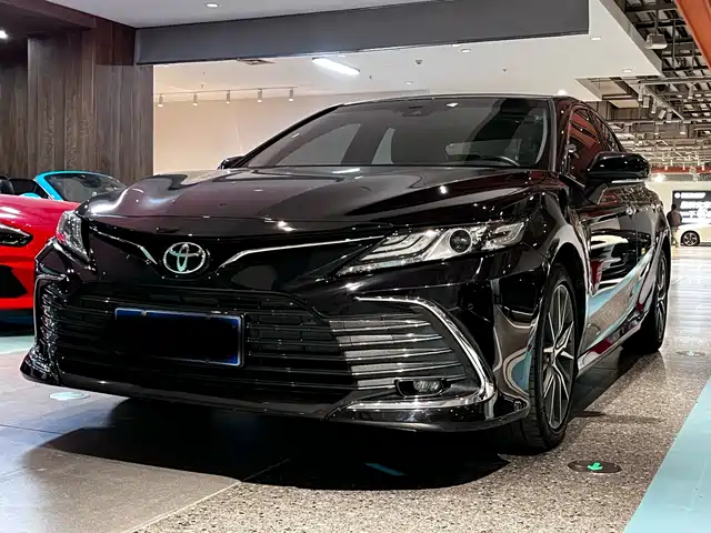 TOYOTA CAMRY