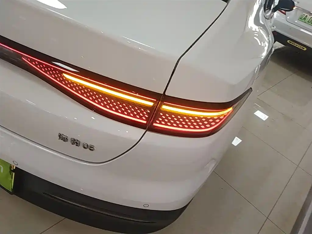 BYD Hai Bao 05 DM-i 2025 DM-i Smart Drive Edition 55KM Luxury фото 8