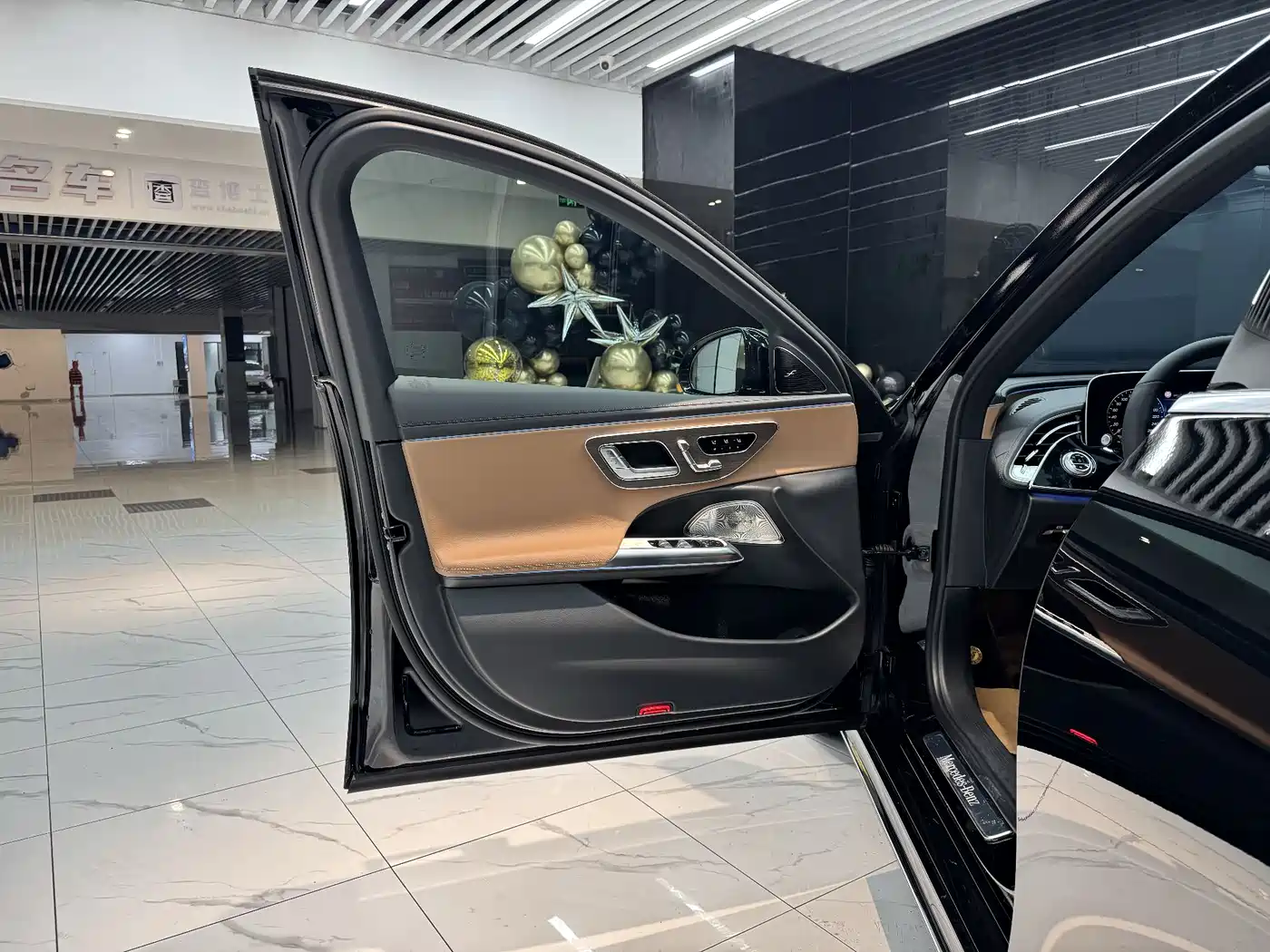 Mercedes-Benz E-Class 2024 Model E 300 L Luxury фото 16