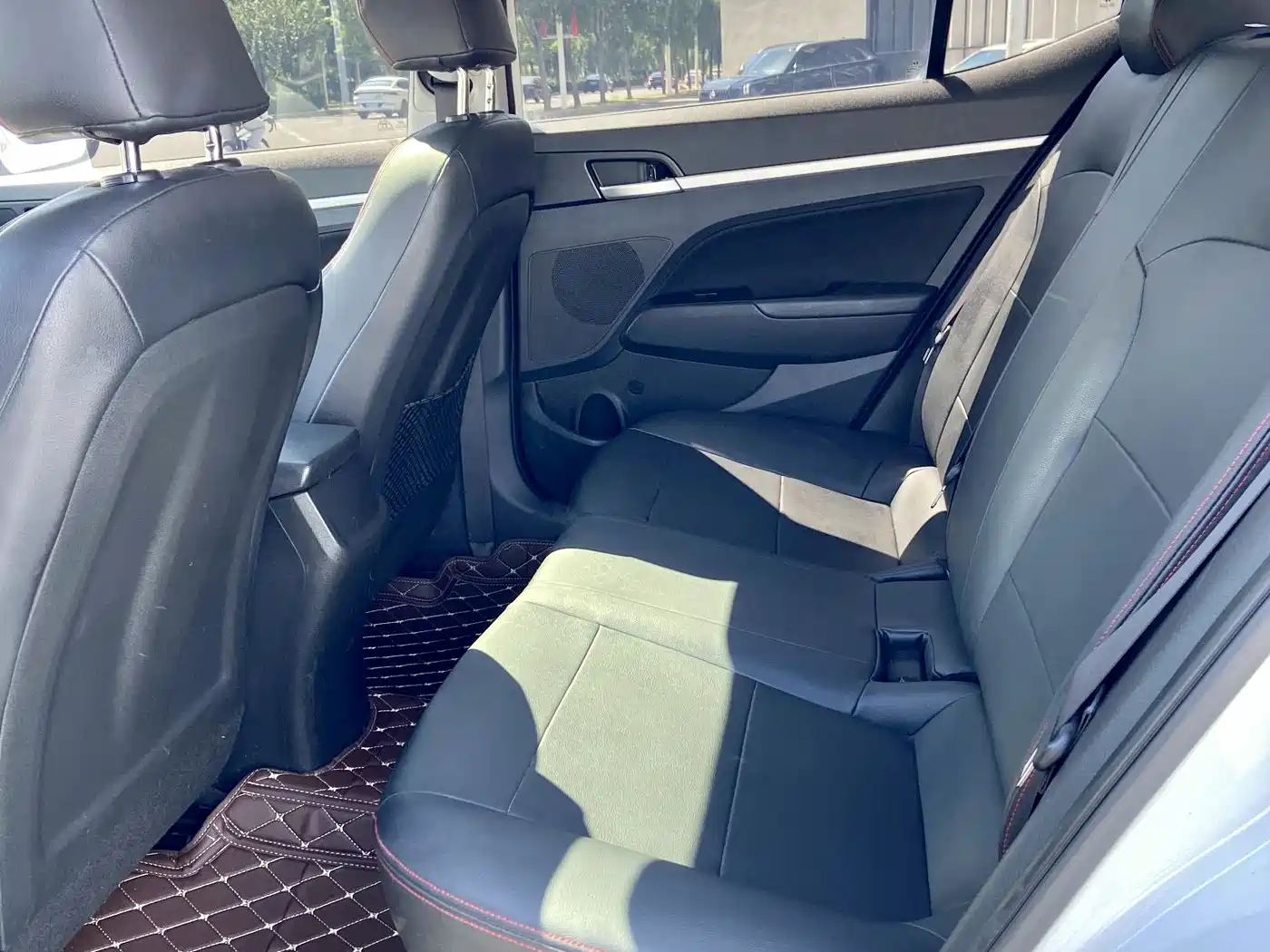 Hyundai Elantra 2016 Model 1.6L Automatic Smart Elite фото 5