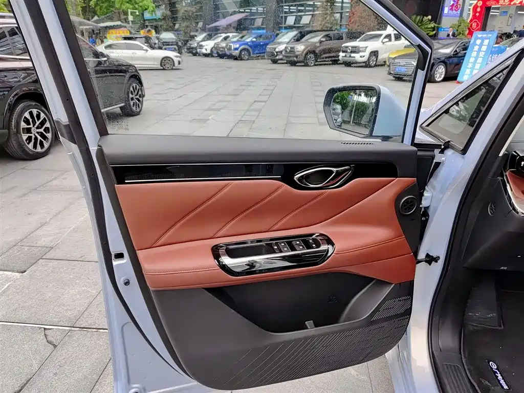 GAC TRUMPCHI E8 NEW ENERGY