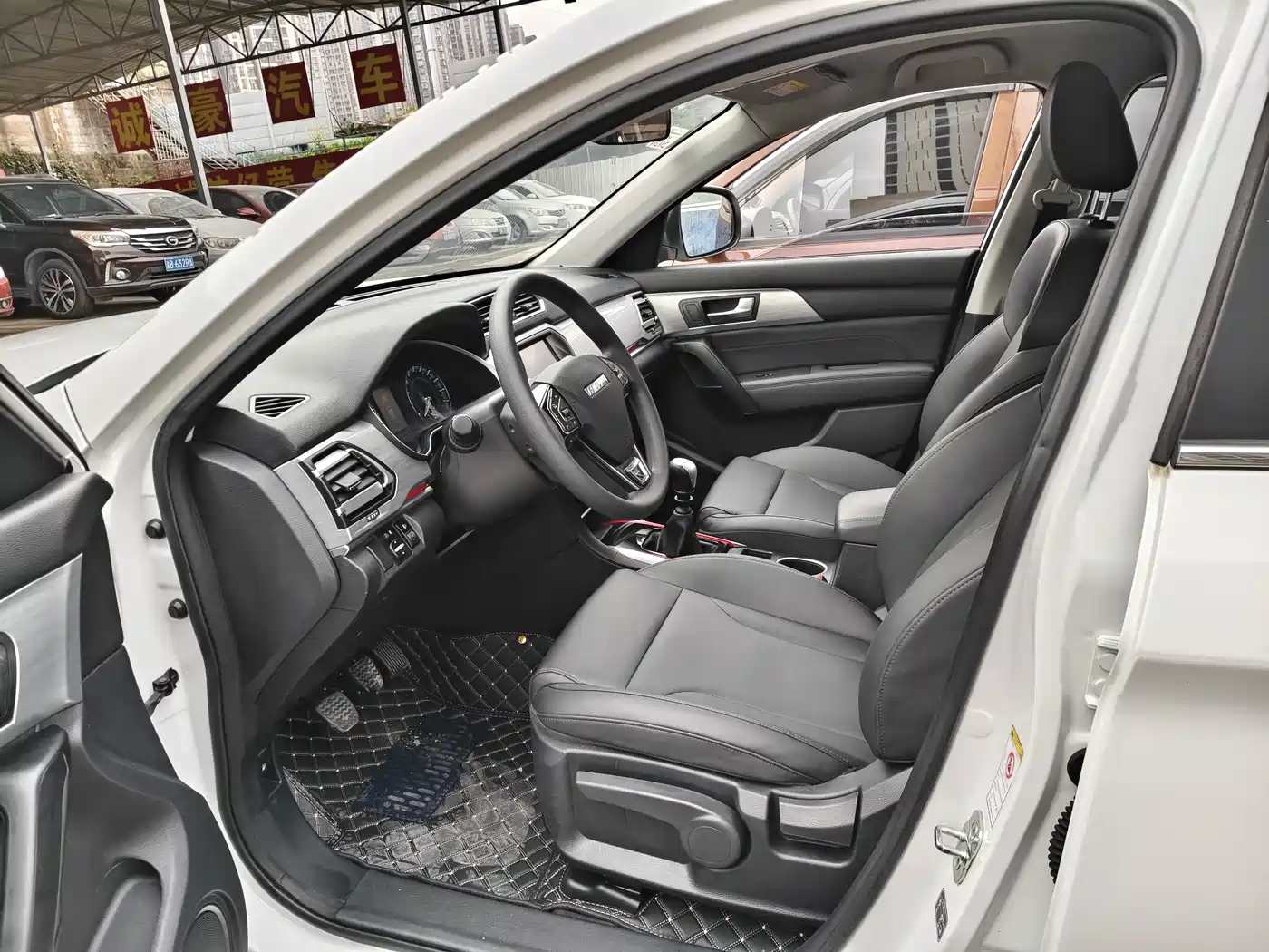 Haval H2 2018 2018 Creation Edition Blue Label 1.5T Manual 2WD Style