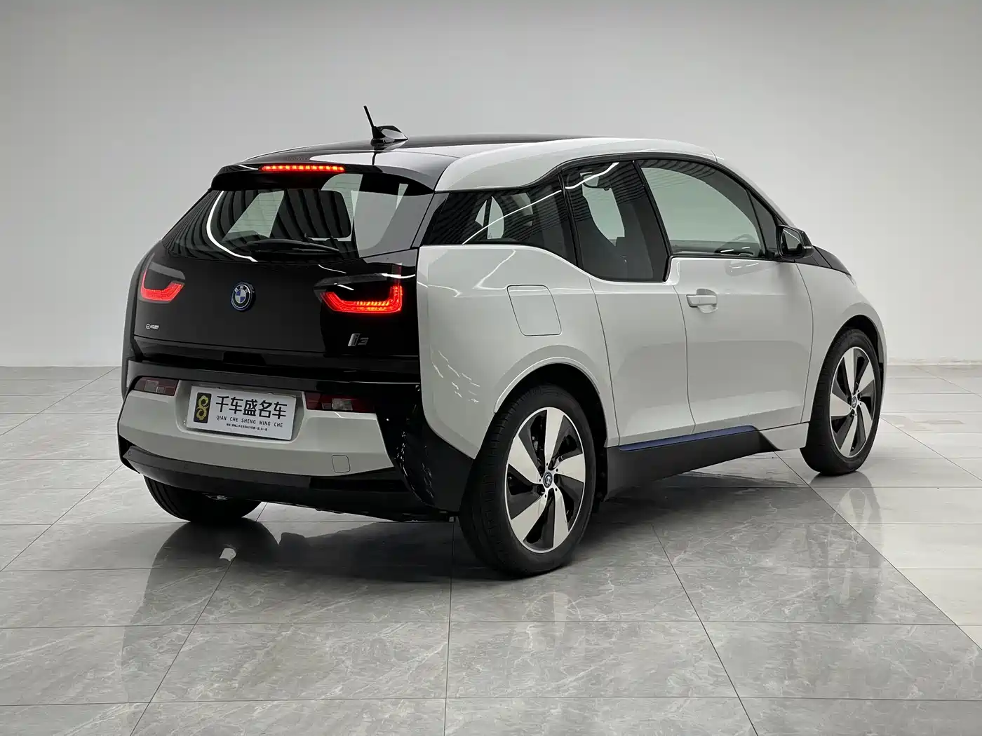 BMW I3