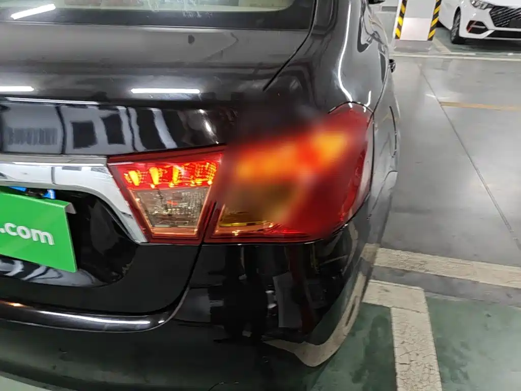 Roewe 950 2015 2012 2.0L Elegance Edition