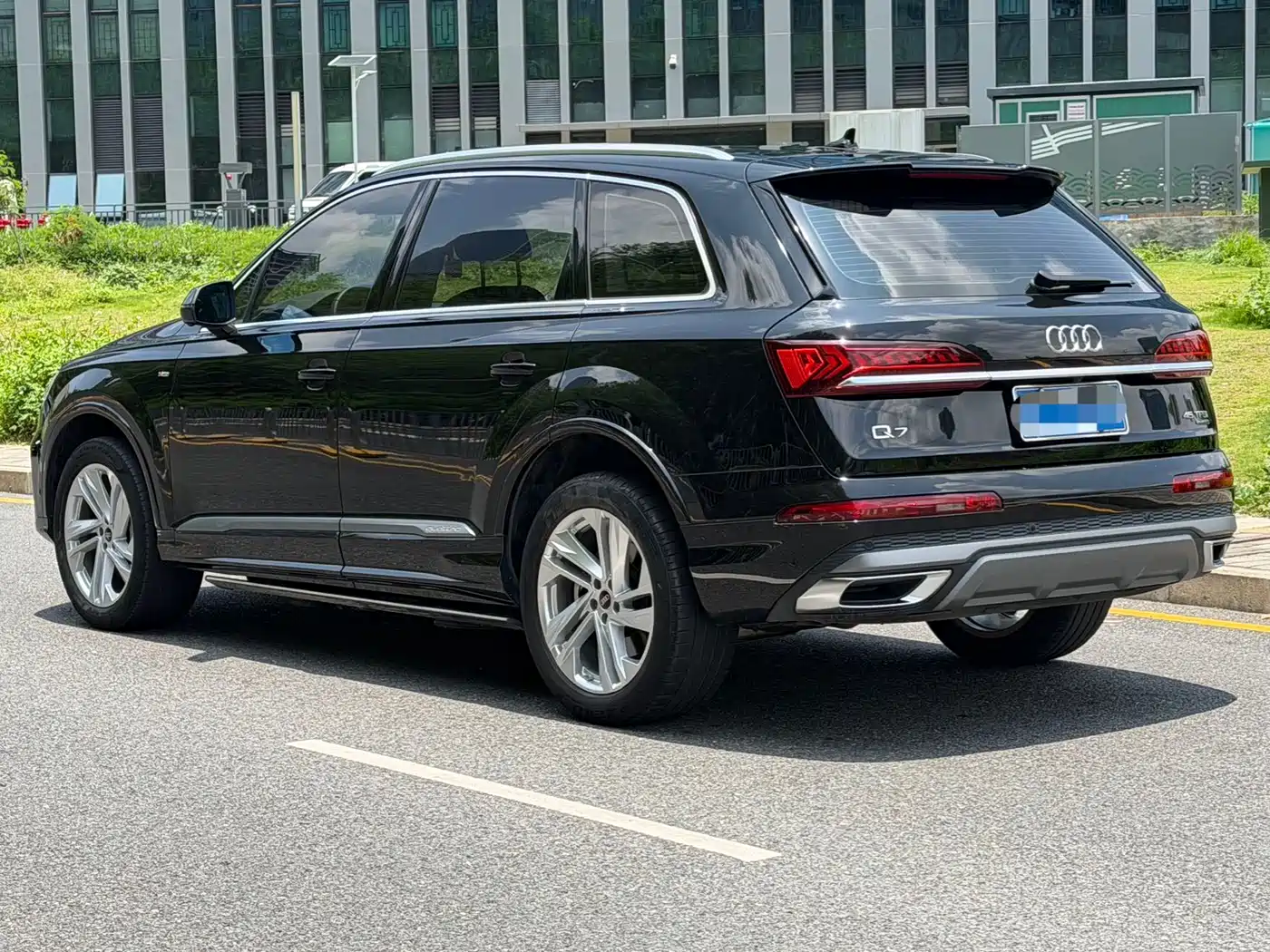 AUDI Q7