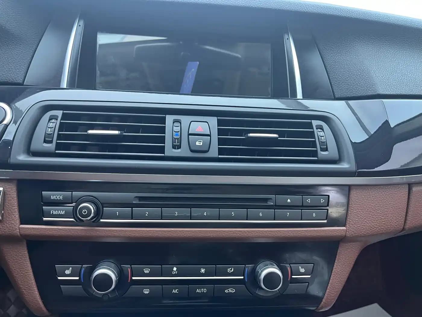 BMW 5 Series 2017 520Li Classic Edition фото 8