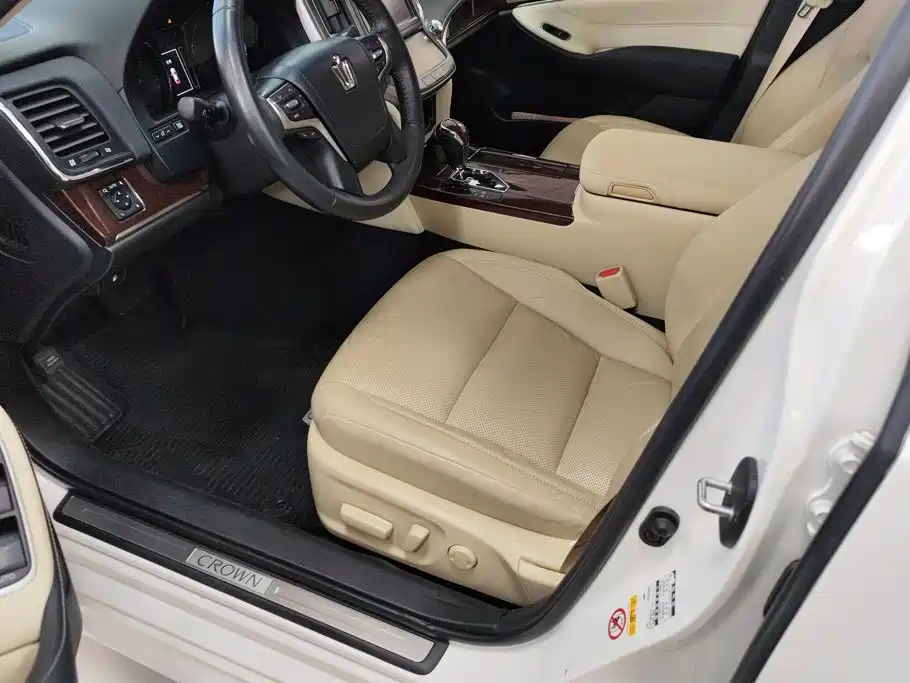 Toyota Crown 2019 2018 2.0T Fashion Edition