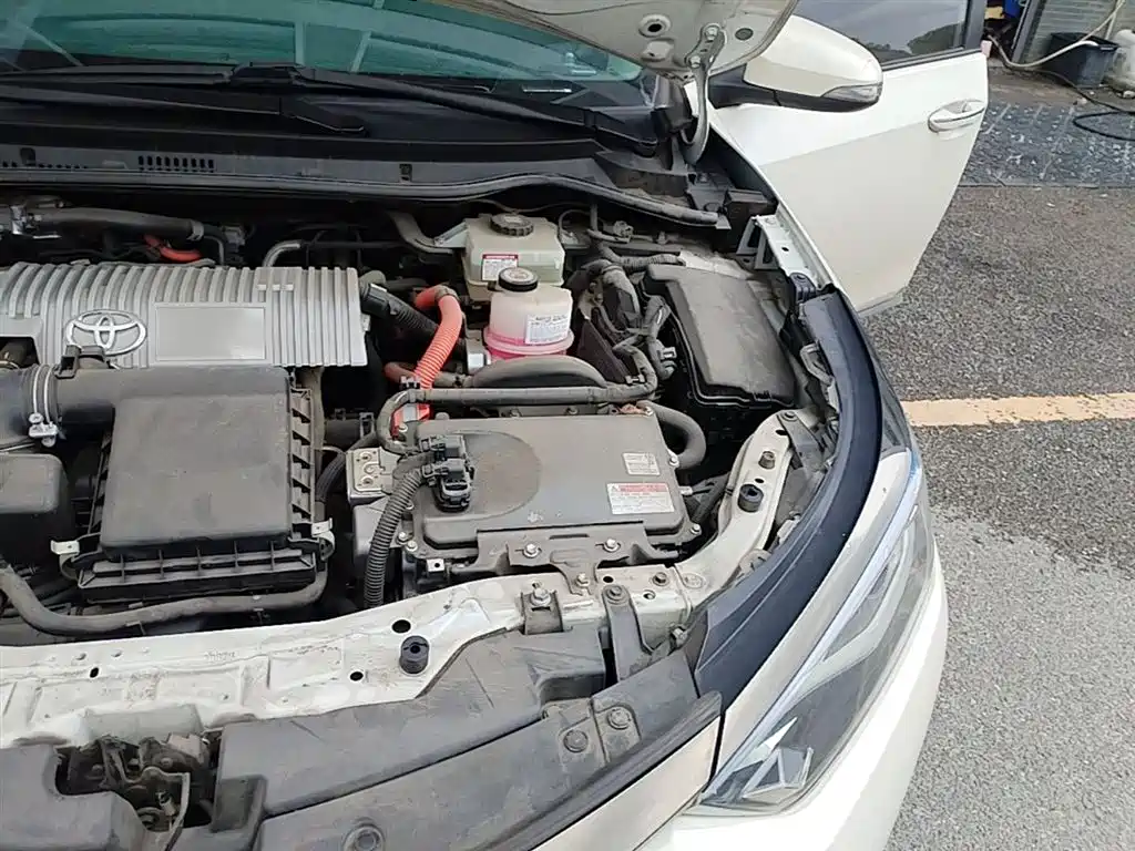 Toyota Levin Twin Engine E+ 2019 1.8PH V E-CVT Luxury Edition фото 22