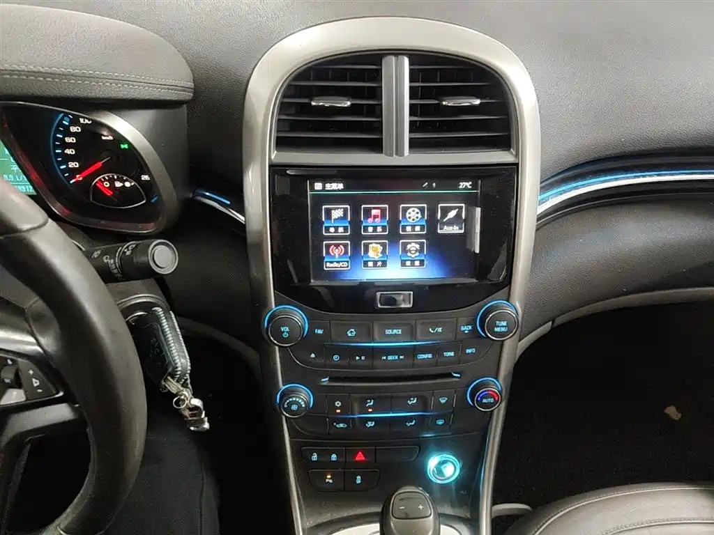 Chevrolet Malibu 2014 2.0L Automatic Luxury фото 13