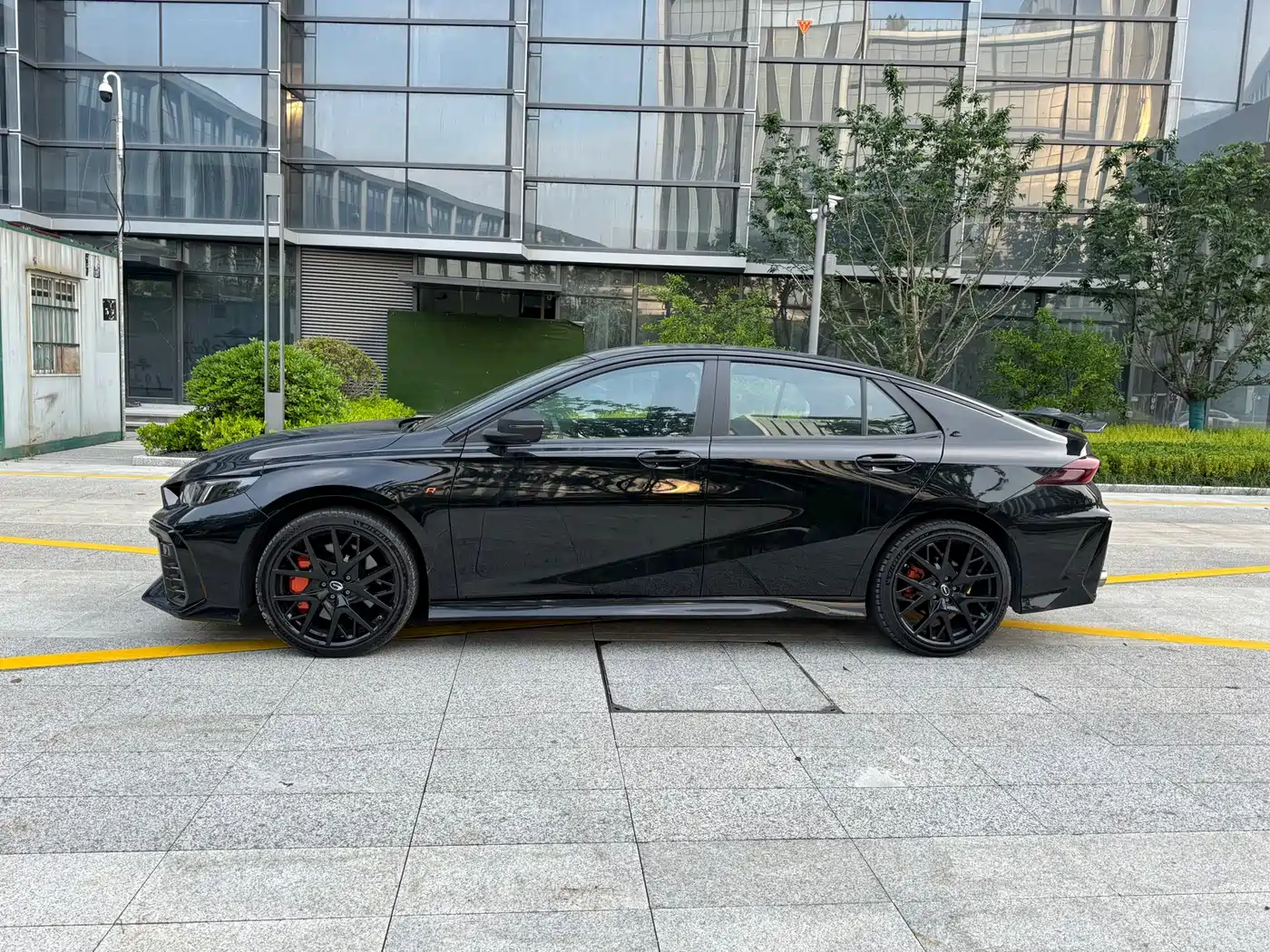 GAC Trumpchi Trumpchi Emkoo 2024 Model 400T Auto Shadow Leopard R PRO Edition фото 12