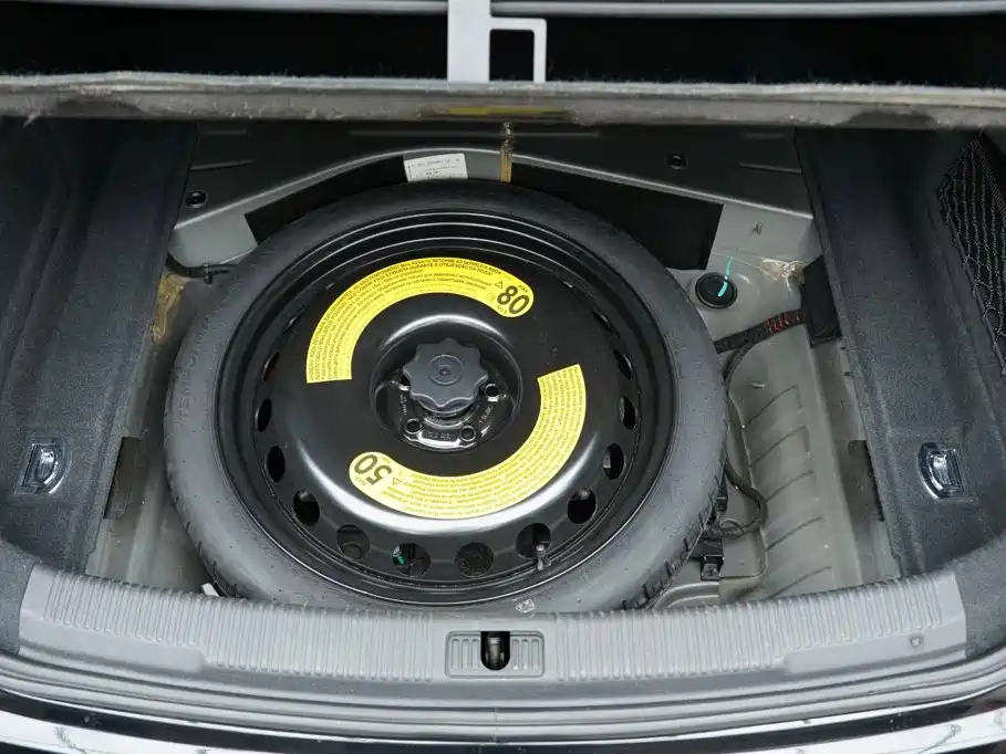 Фото 30 - Audi A6L