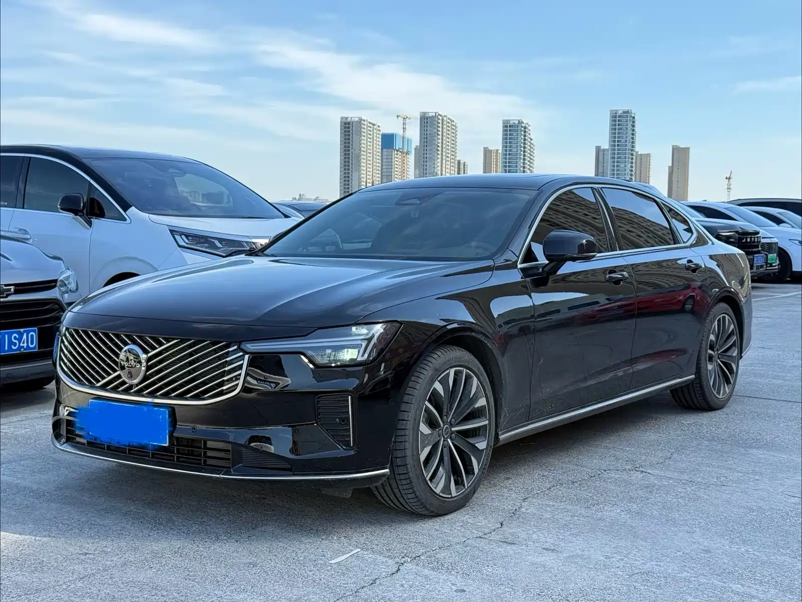 Photo 1 - Volvo S90