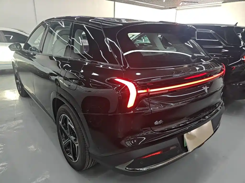 Nezha Auto Nezha L 2026 2024 Extended Range 310 Flash Charge Red Edition