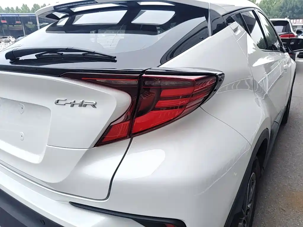 Toyota C-HR 2023 2021 2.0L Luxury Edition